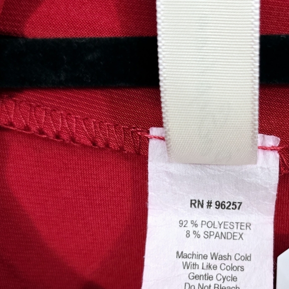 Perception Sleeveless Red Blouse - Picture 9 of 9